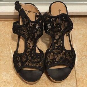 American Eagle Black Wedge Sandals- Women’s 9- Heels, Strappy Boho Lace cork